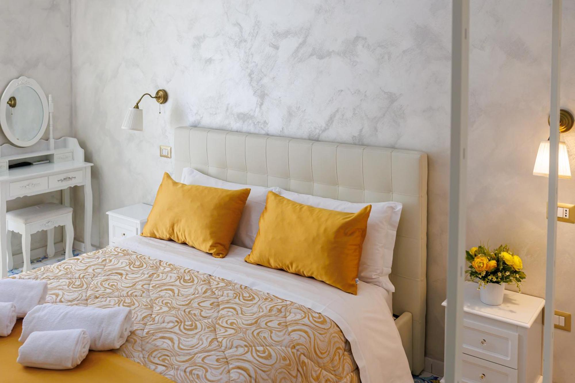 Alma Adry Bed and Breakfast Napoli Eksteriør billede