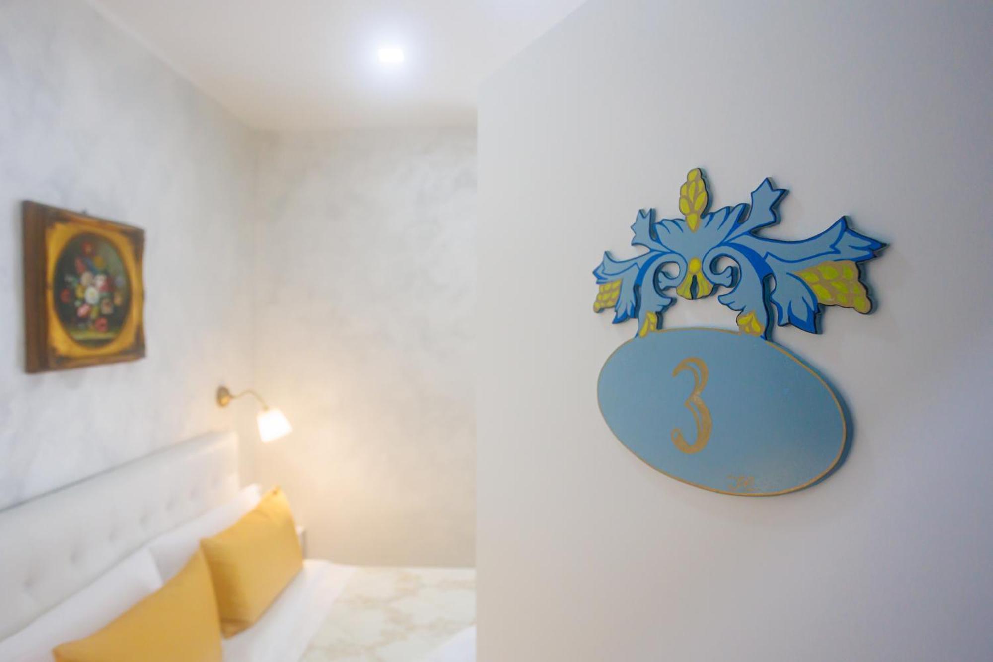 Alma Adry Bed and Breakfast Napoli Eksteriør billede